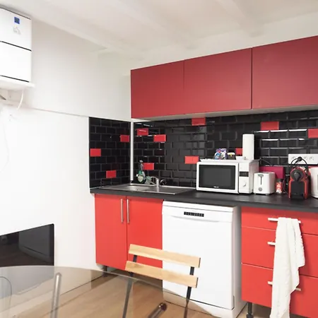 49 M In The Heart Of Paris